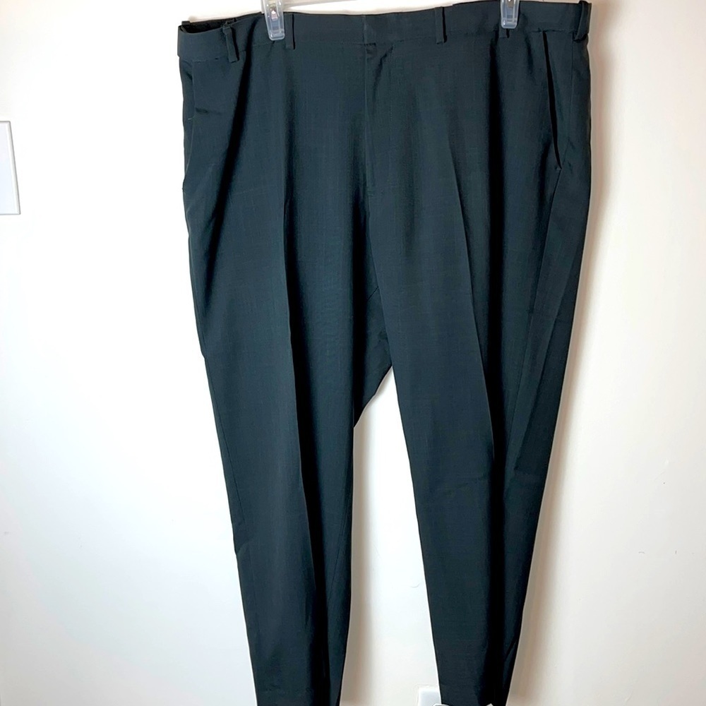 Van Heusen gray dress pants. Size 44/30.